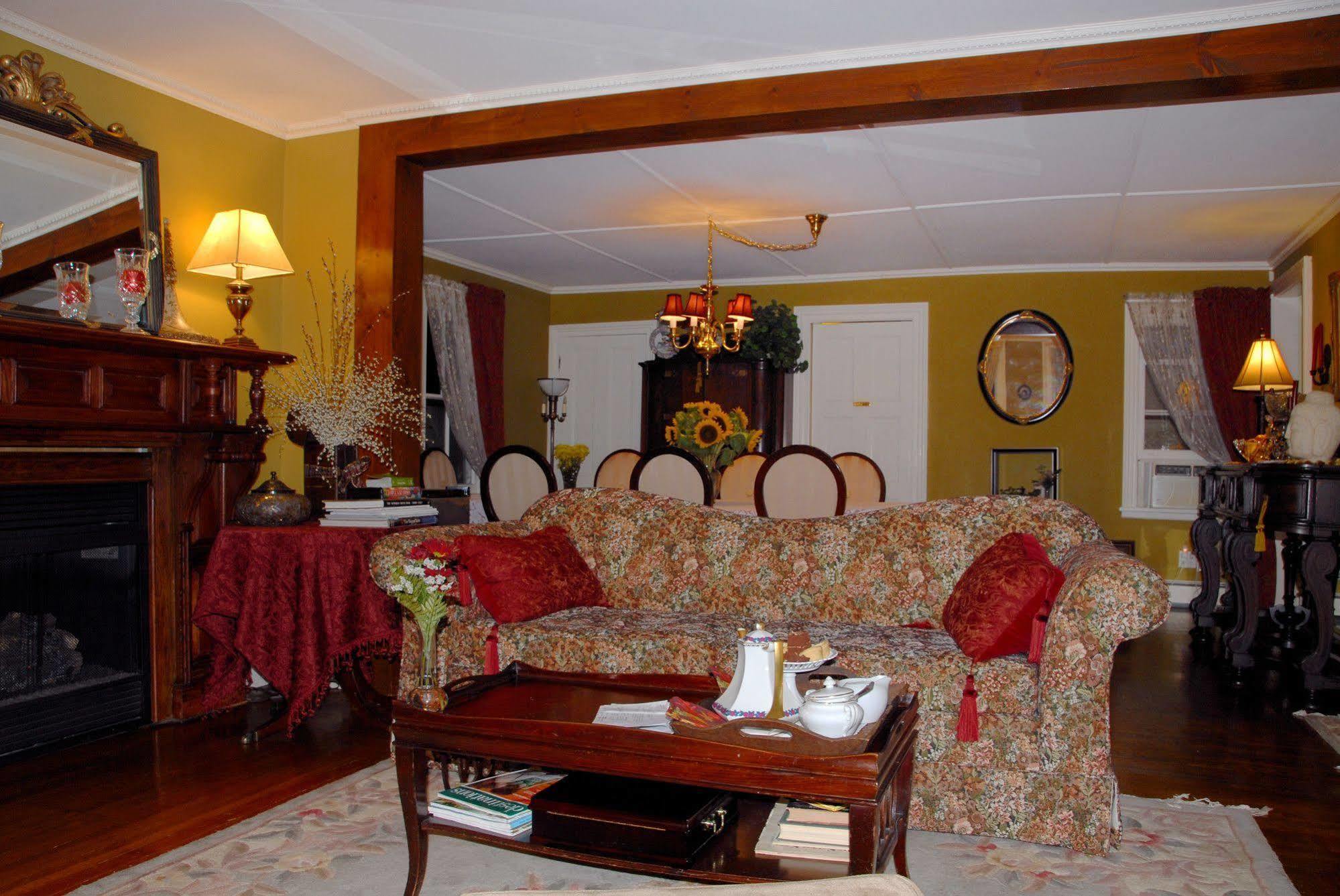 Arbor View House Bed And Breakfast East Marion Exterior foto
